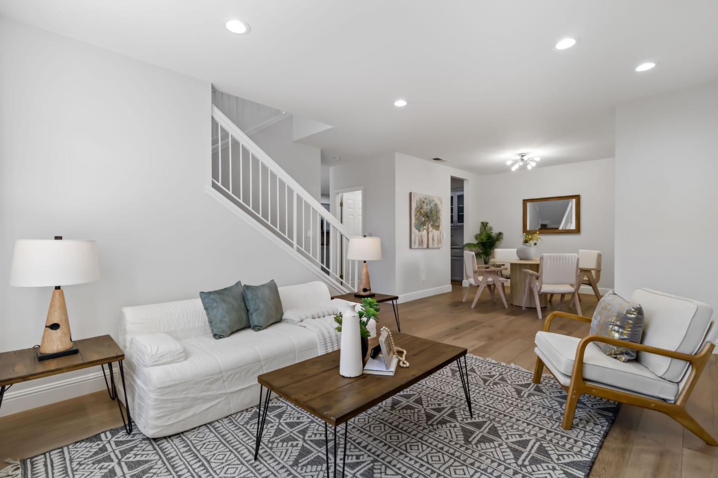 Detail Gallery Image 12 of 61 For 3526 Jasmine Cir, San Jose,  CA 95135 - 3 Beds | 2/1 Baths