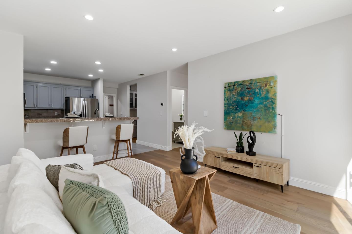 Detail Gallery Image 14 of 61 For 3526 Jasmine Cir, San Jose,  CA 95135 - 3 Beds | 2/1 Baths