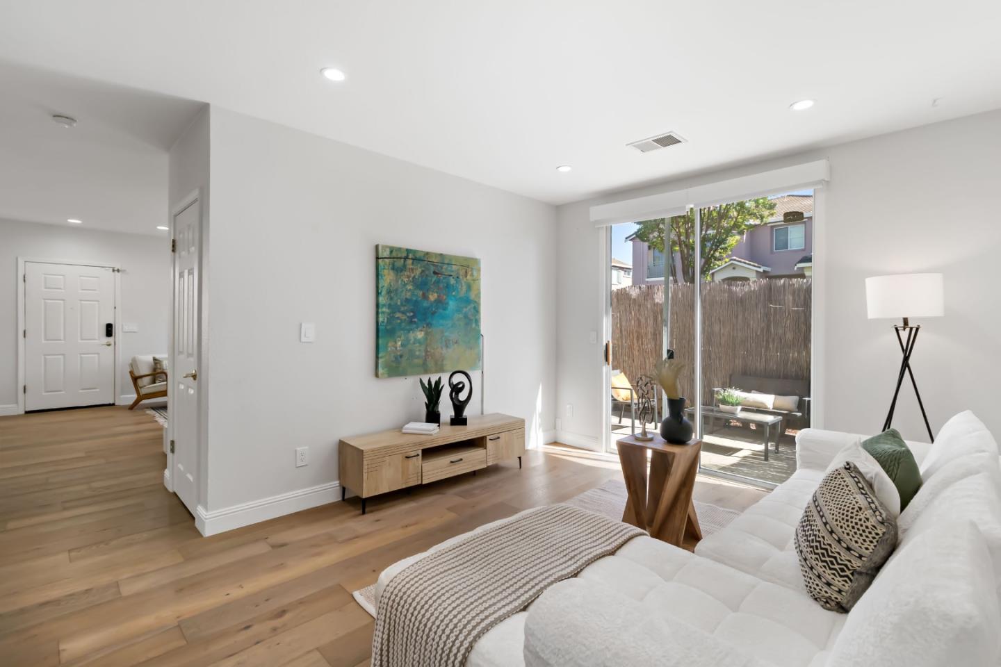 Detail Gallery Image 20 of 61 For 3526 Jasmine Cir, San Jose,  CA 95135 - 3 Beds | 2/1 Baths