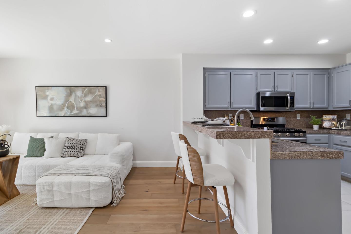 Detail Gallery Image 22 of 61 For 3526 Jasmine Cir, San Jose,  CA 95135 - 3 Beds | 2/1 Baths