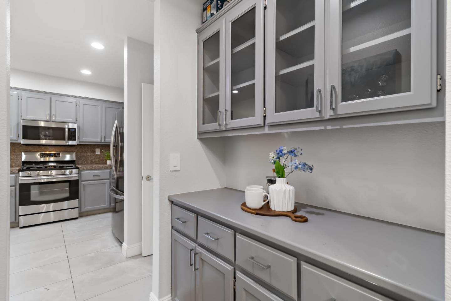 Detail Gallery Image 27 of 61 For 3526 Jasmine Cir, San Jose,  CA 95135 - 3 Beds | 2/1 Baths