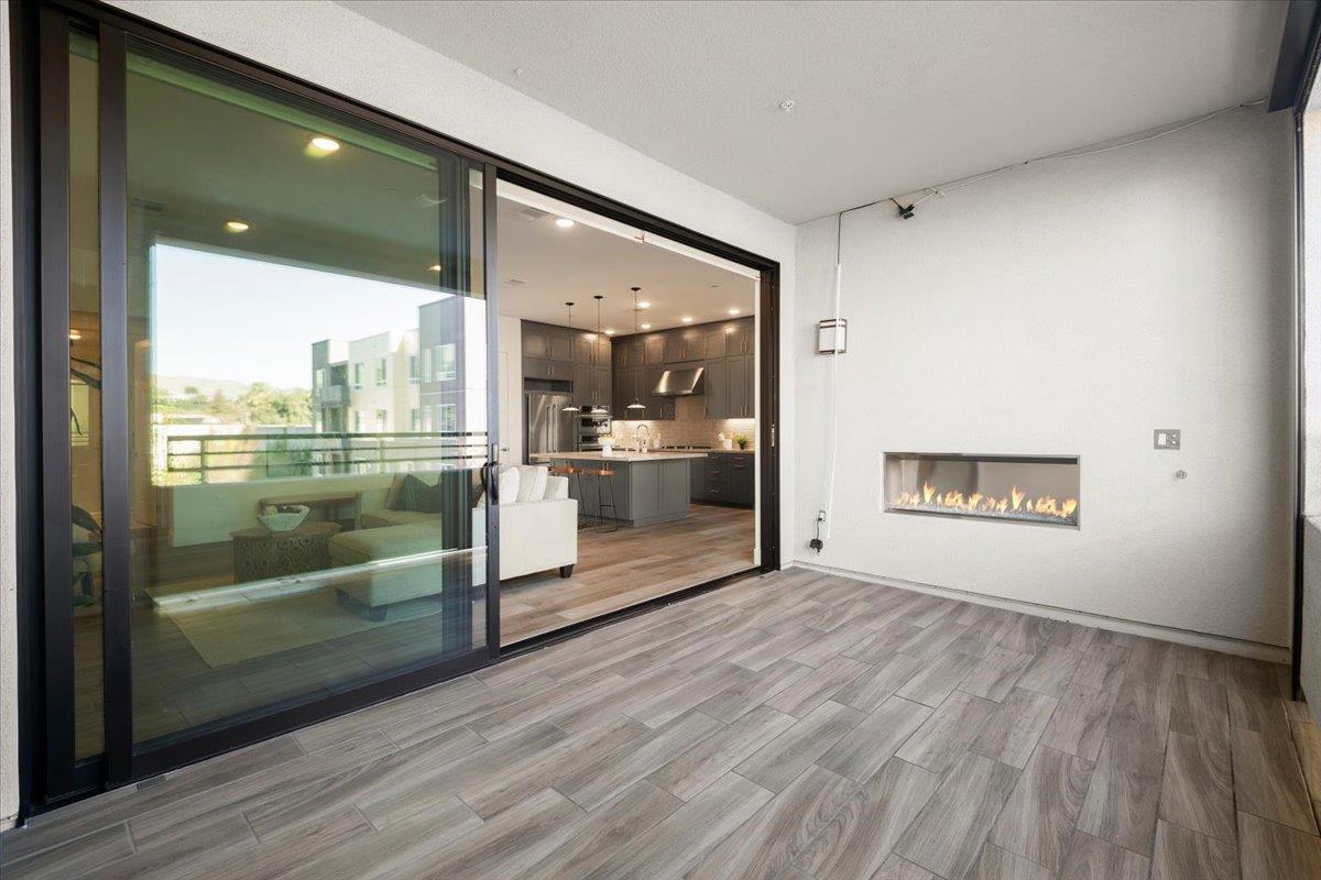 Detail Gallery Image 11 of 46 For 45349 Tom Blalock St #102,  Fremont,  CA 94539 - 4 Beds | 3/1 Baths