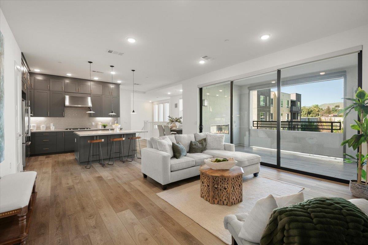 Detail Gallery Image 7 of 46 For 45349 Tom Blalock St #102,  Fremont,  CA 94539 - 4 Beds | 3/1 Baths