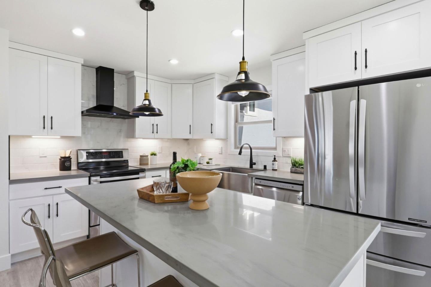 Detail Gallery Image 14 of 44 For 1122 Lynhurst Way, San Jose,  CA 95118 - 4 Beds | 2 Baths