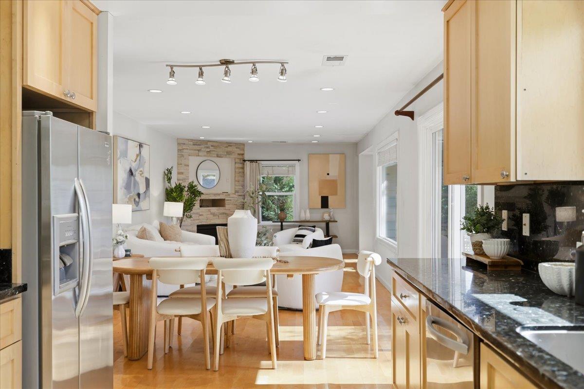 Detail Gallery Image 10 of 48 For 4258 Jefferson, Woodside,  CA 94062 - 2 Beds | 1 Baths