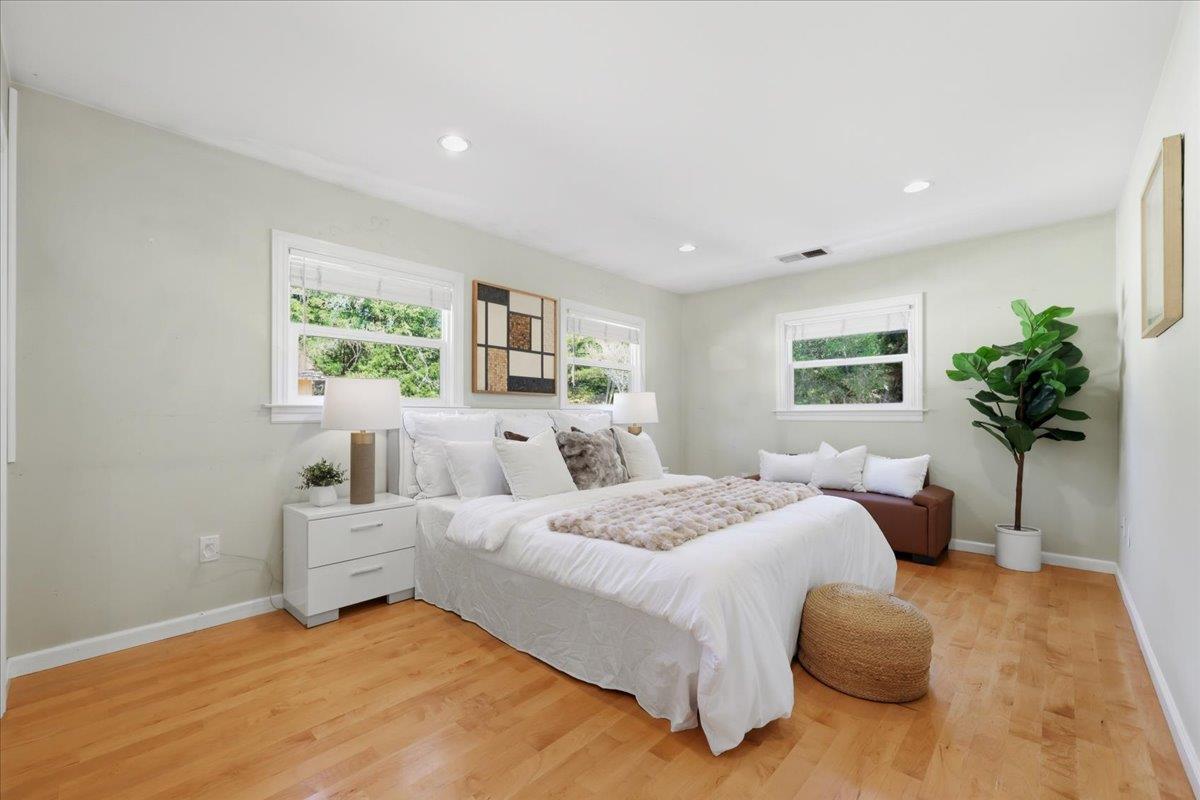 Detail Gallery Image 16 of 48 For 4258 Jefferson, Woodside,  CA 94062 - 2 Beds | 1 Baths