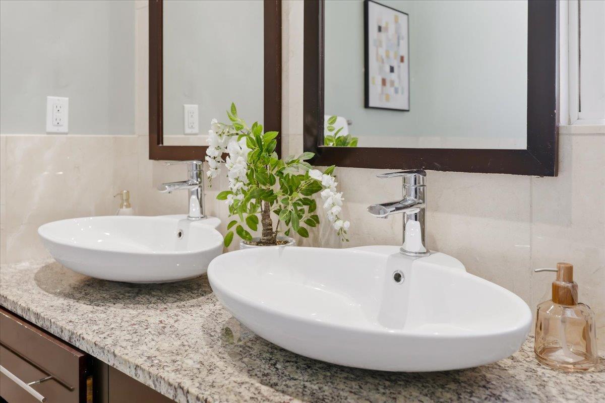 Detail Gallery Image 20 of 48 For 4258 Jefferson, Woodside,  CA 94062 - 2 Beds | 1 Baths