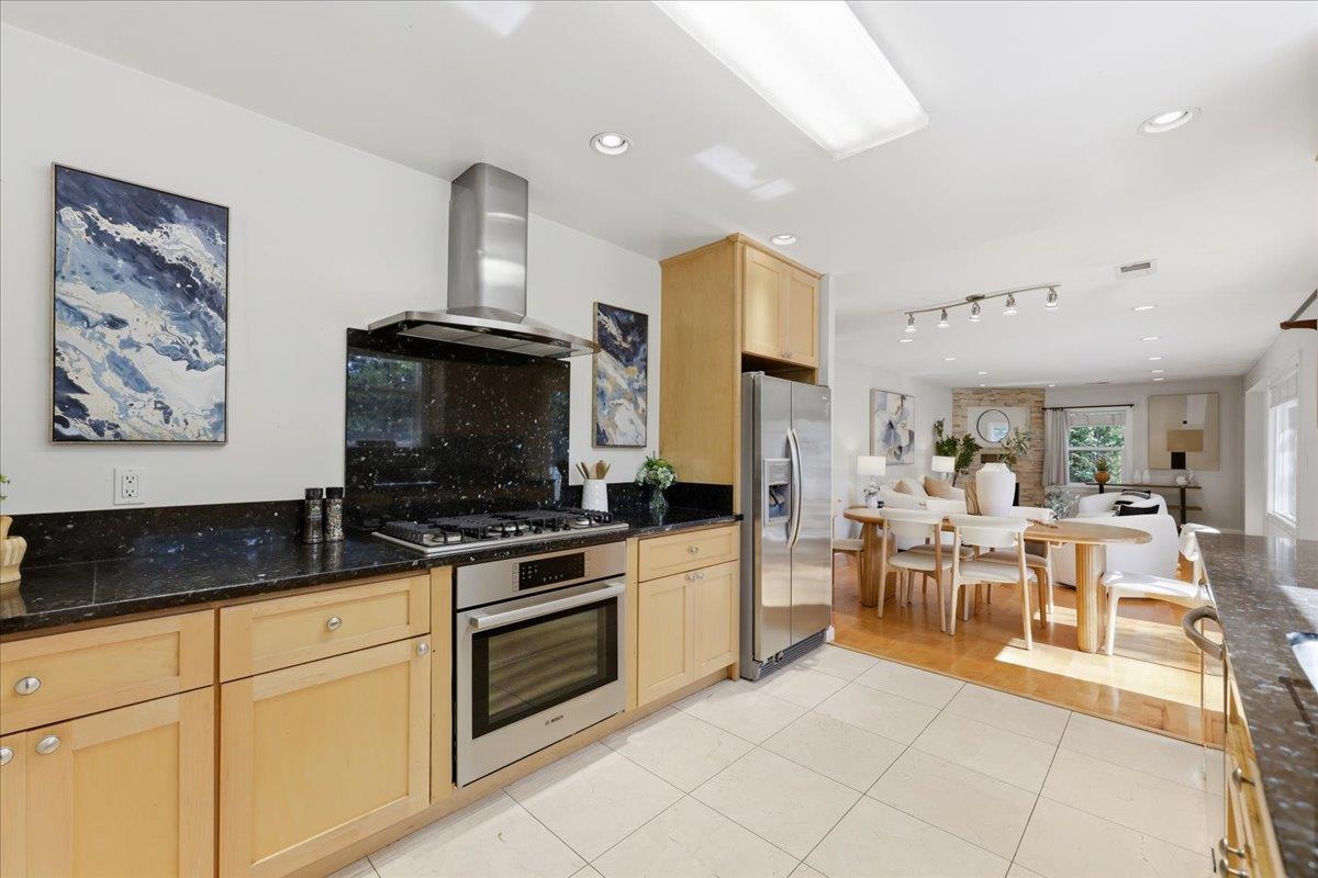 Detail Gallery Image 9 of 48 For 4258 Jefferson, Woodside,  CA 94062 - 2 Beds | 1 Baths