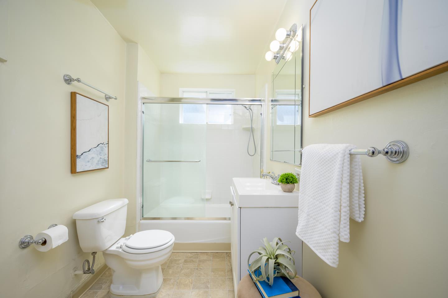 Detail Gallery Image 19 of 30 For 2704 Louis Rd, Palo Alto,  CA 94303 - 3 Beds | 2 Baths