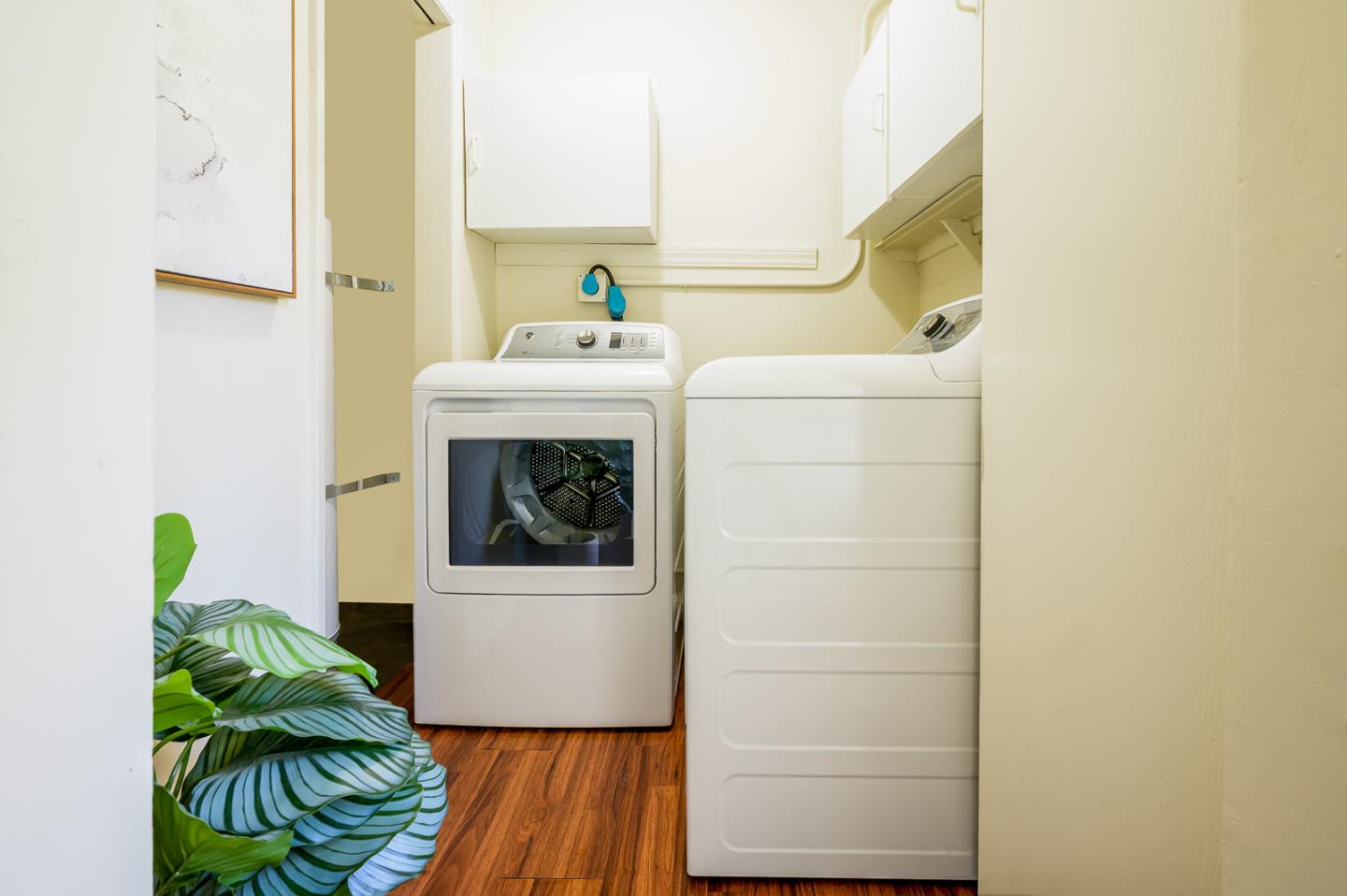 Detail Gallery Image 22 of 30 For 2704 Louis Rd, Palo Alto,  CA 94303 - 3 Beds | 2 Baths