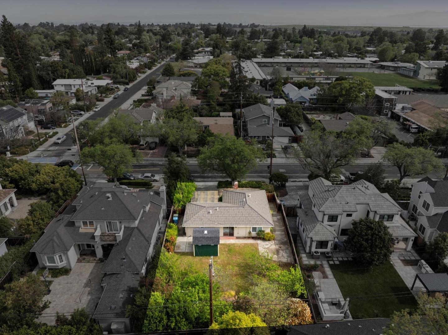 Detail Gallery Image 4 of 30 For 2704 Louis Rd, Palo Alto,  CA 94303 - 3 Beds | 2 Baths