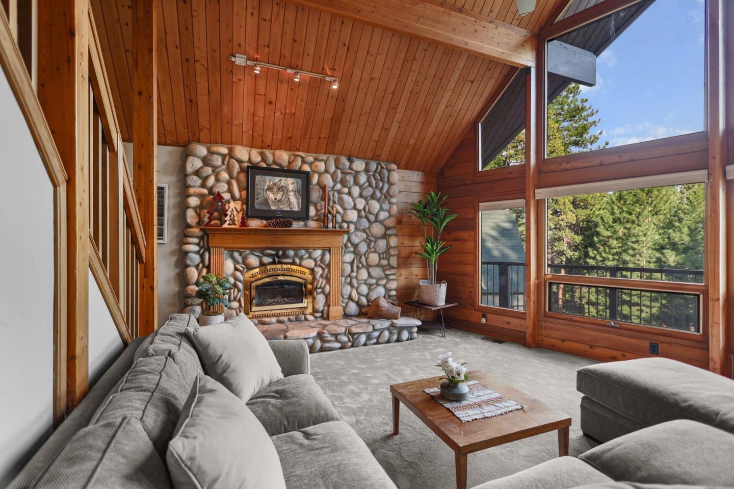 Detail Gallery Image 15 of 60 For 523 Peninsula Dr, Lake Almanor,  CA 96137 - 4 Beds | 3 Baths