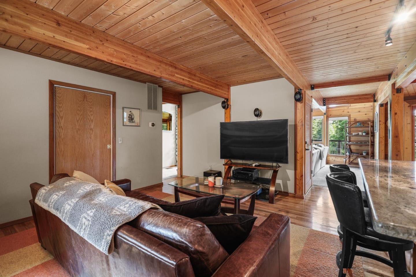 Detail Gallery Image 25 of 60 For 523 Peninsula Dr, Lake Almanor,  CA 96137 - 4 Beds | 3 Baths