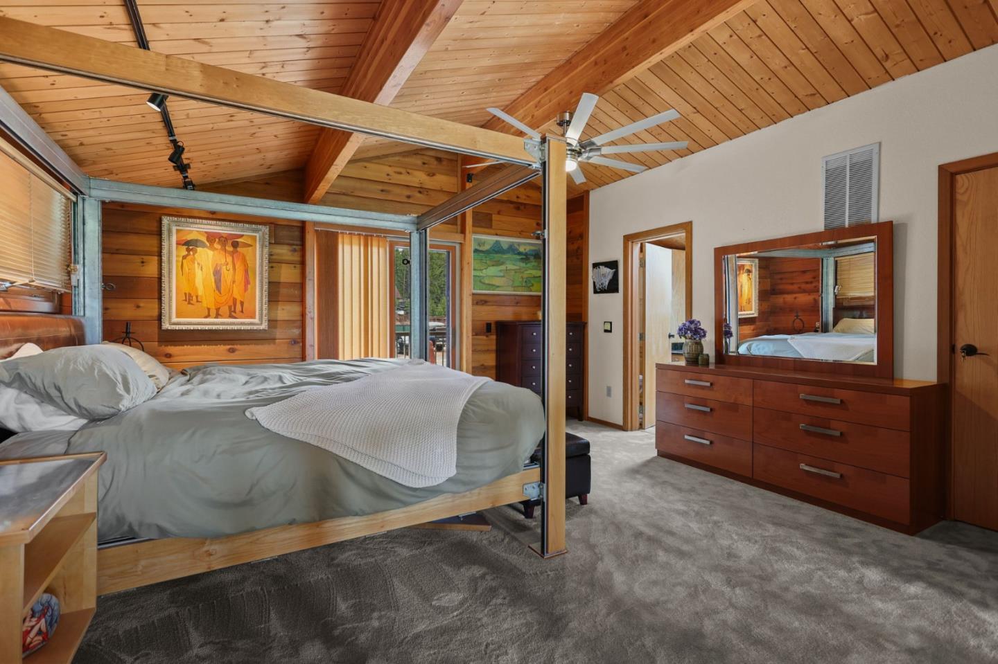 Detail Gallery Image 33 of 60 For 523 Peninsula Dr, Lake Almanor,  CA 96137 - 4 Beds | 3 Baths