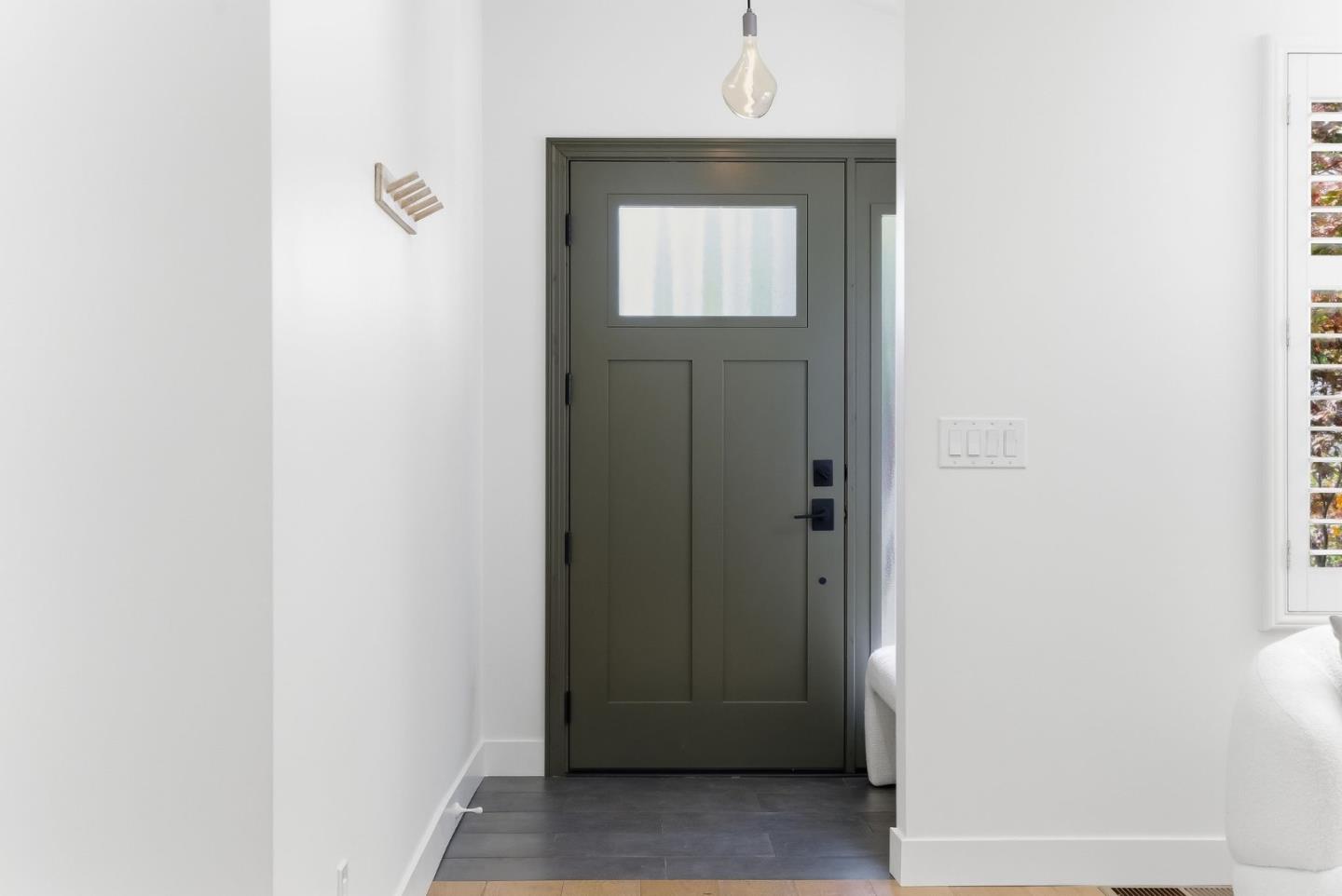 Detail Gallery Image 6 of 36 For 2688 Elliot St, Santa Clara,  CA 95051 - 3 Beds | 2 Baths