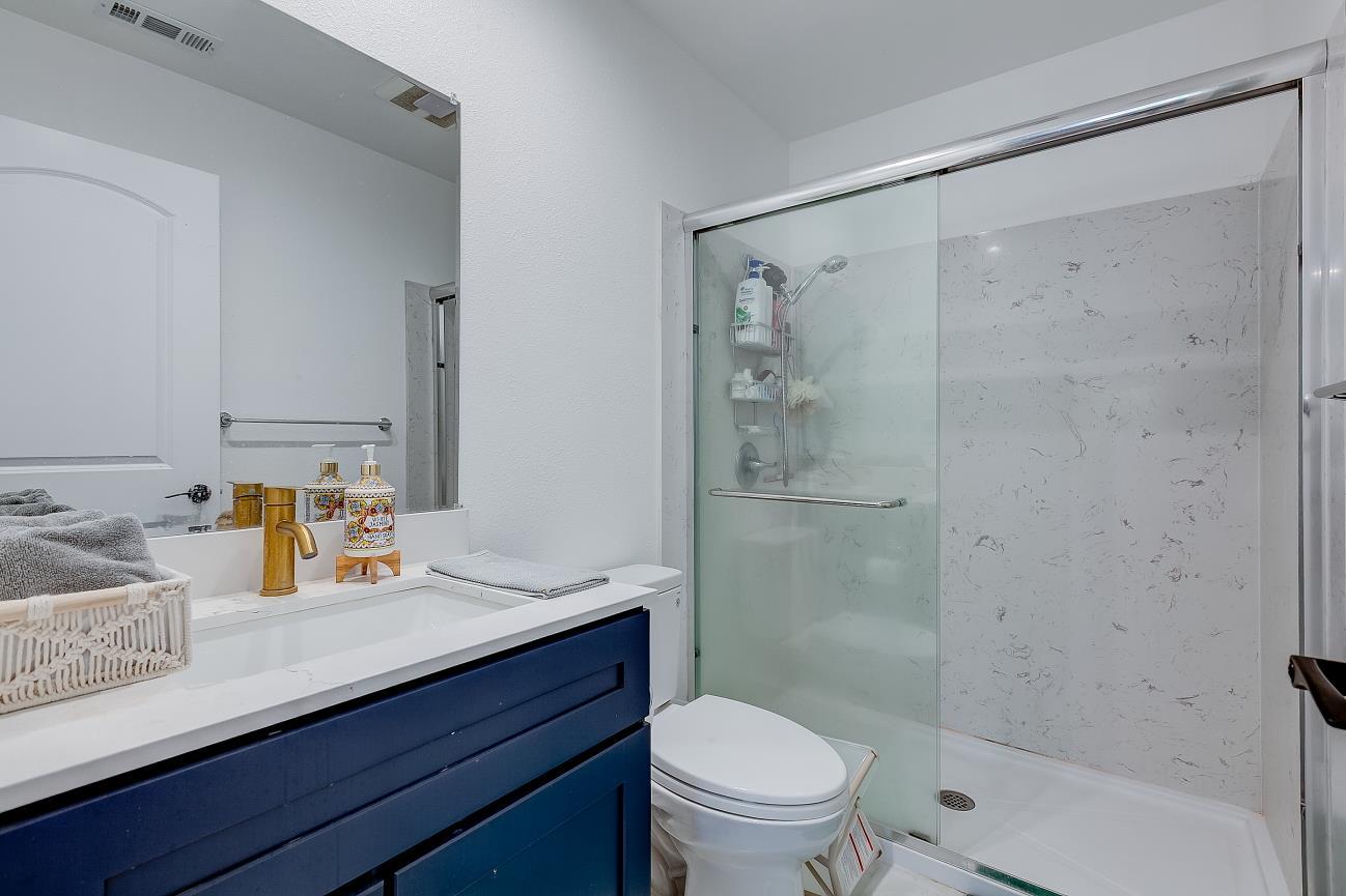 Detail Gallery Image 12 of 30 For 686-688 San Luisito Way, Sunnyvale,  CA 94085 - 6 Beds | 4 Baths