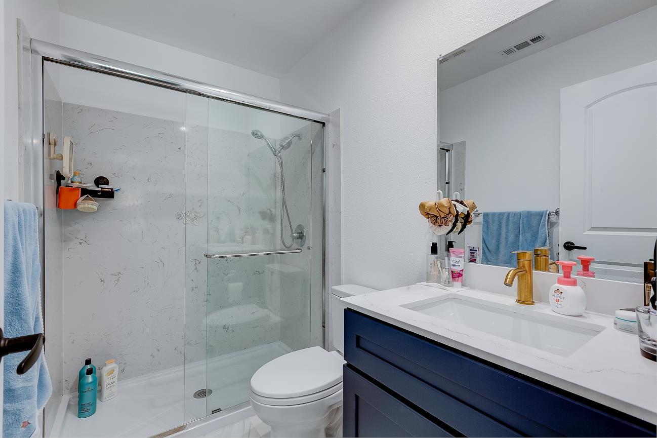 Detail Gallery Image 25 of 30 For 686-688 San Luisito Way, Sunnyvale,  CA 94085 - 6 Beds | 4 Baths