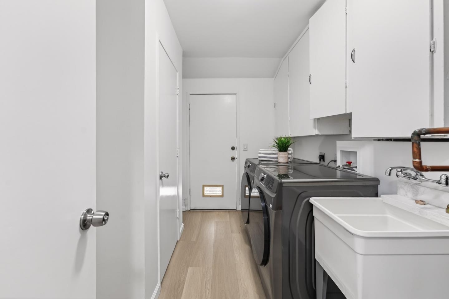 Detail Gallery Image 23 of 30 For 779 Broadmoor, San Jose,  CA 95129 - 4 Beds | 2 Baths