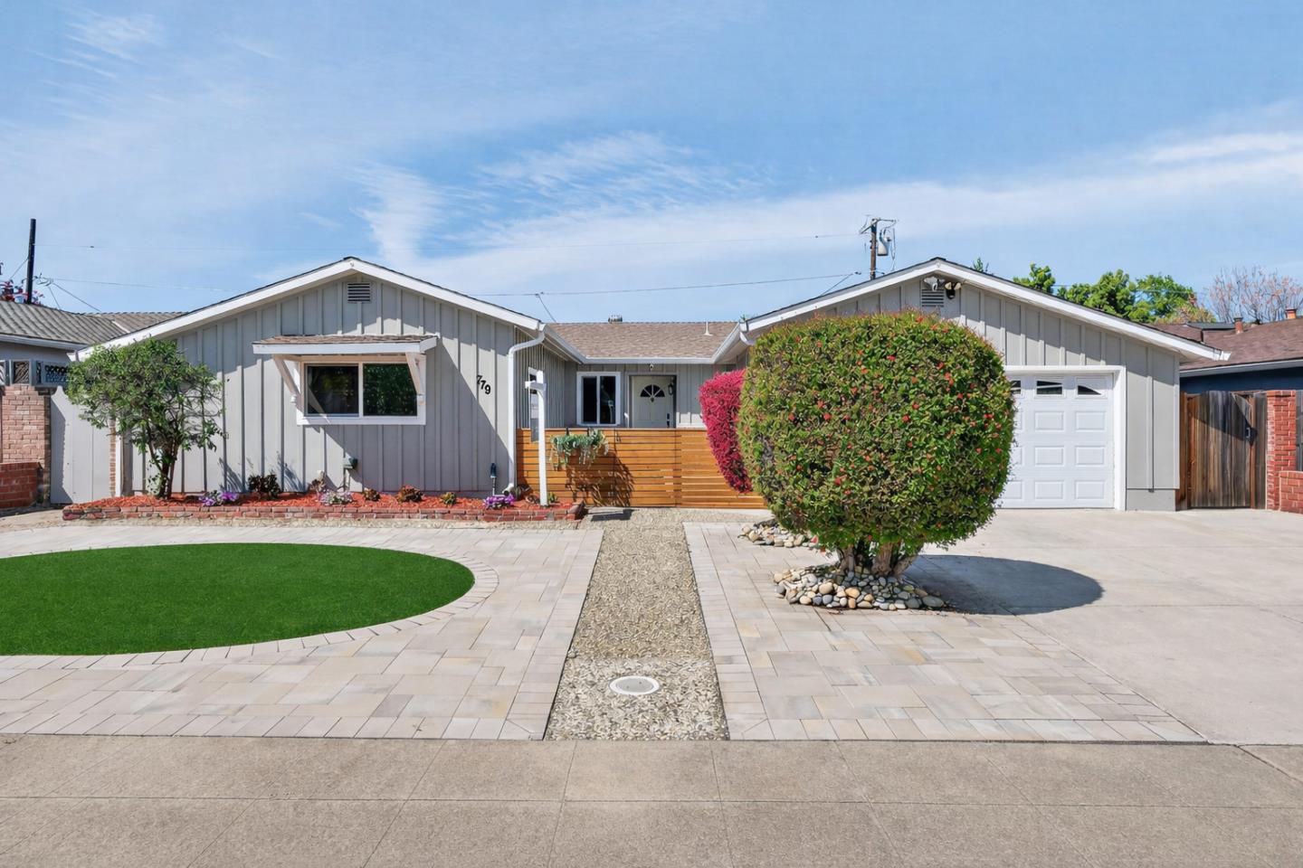 Detail Gallery Image 3 of 30 For 779 Broadmoor, San Jose,  CA 95129 - 4 Beds | 2 Baths