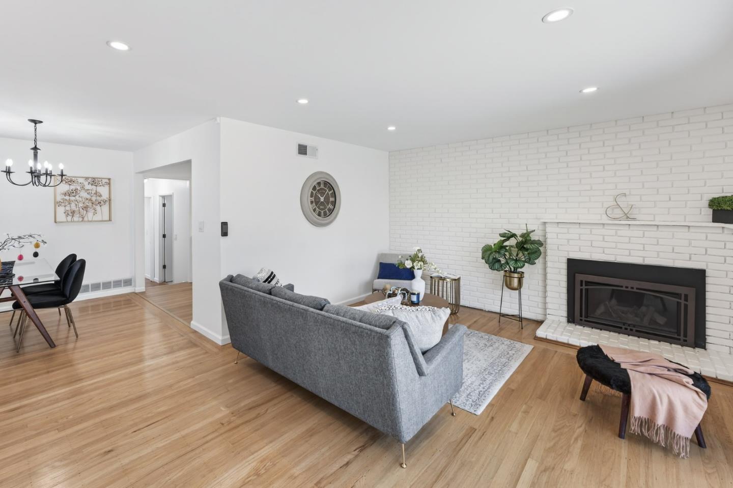 Detail Gallery Image 6 of 30 For 779 Broadmoor, San Jose,  CA 95129 - 4 Beds | 2 Baths