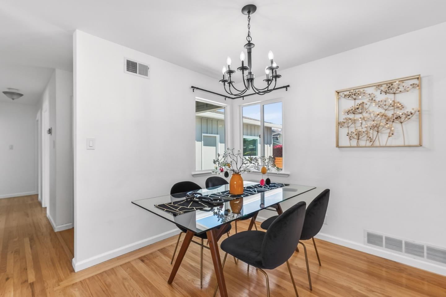 Detail Gallery Image 9 of 30 For 779 Broadmoor, San Jose,  CA 95129 - 4 Beds | 2 Baths