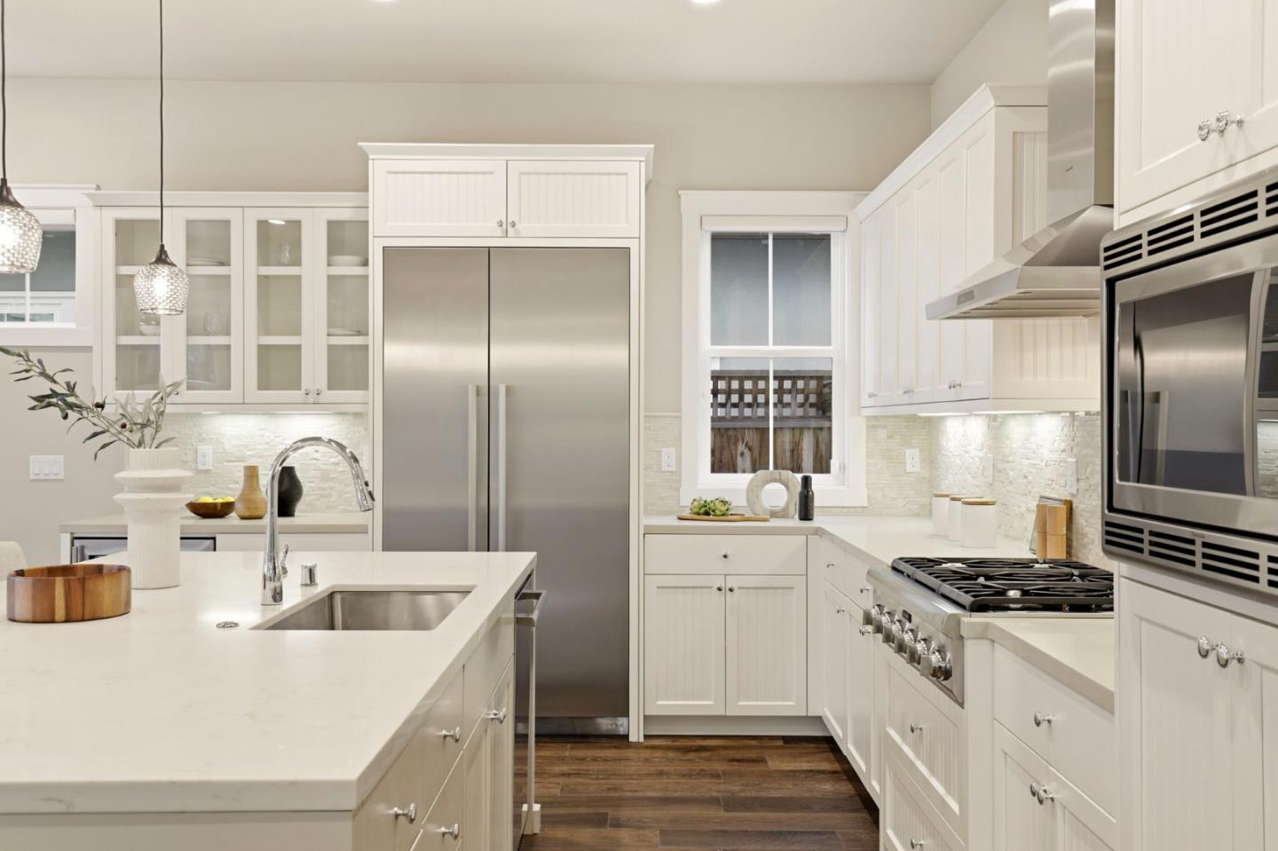 Detail Gallery Image 15 of 47 For 38 Liberty Hall Ln, Redwood City,  CA 94062 - 4 Beds | 4/1 Baths