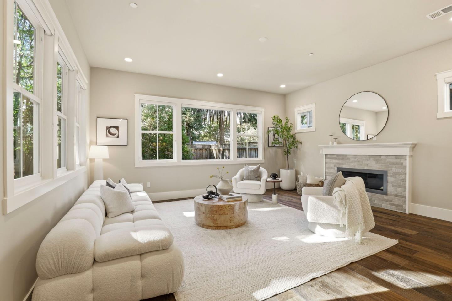 Detail Gallery Image 18 of 47 For 38 Liberty Hall Ln, Redwood City,  CA 94062 - 4 Beds | 4/1 Baths