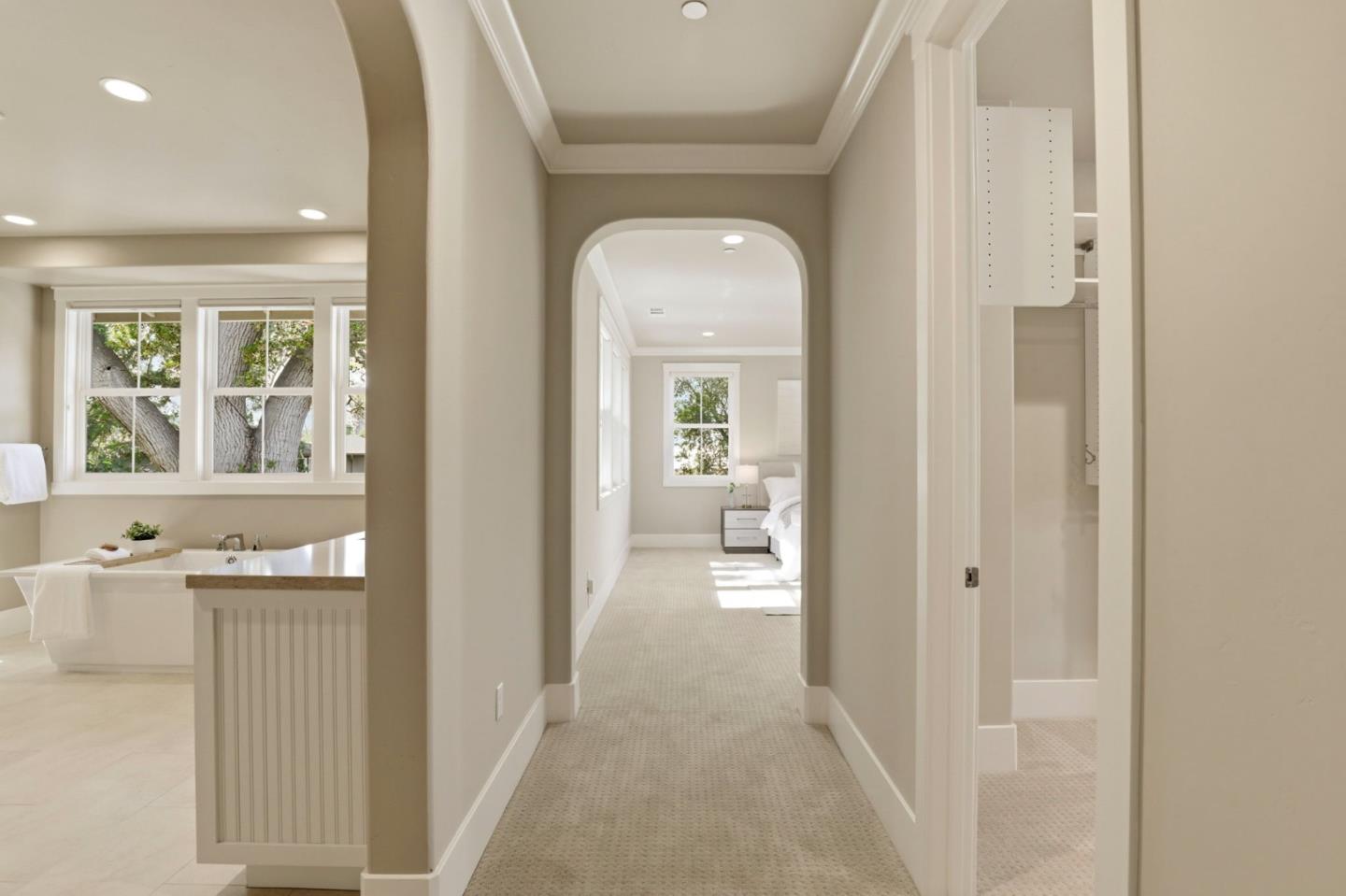 Detail Gallery Image 27 of 47 For 38 Liberty Hall Ln, Redwood City,  CA 94062 - 4 Beds | 4/1 Baths