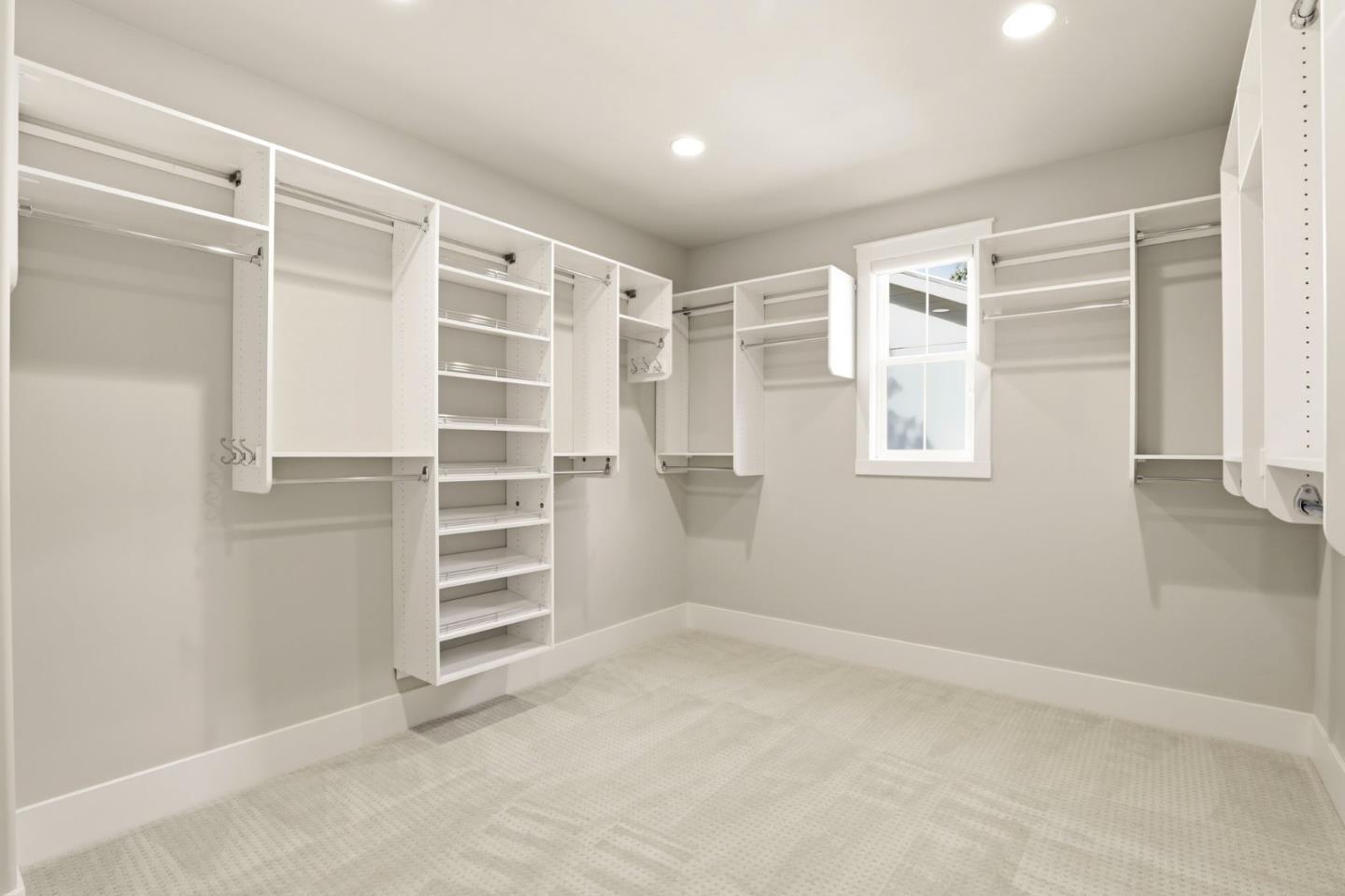 Detail Gallery Image 34 of 47 For 38 Liberty Hall Ln, Redwood City,  CA 94062 - 4 Beds | 4/1 Baths