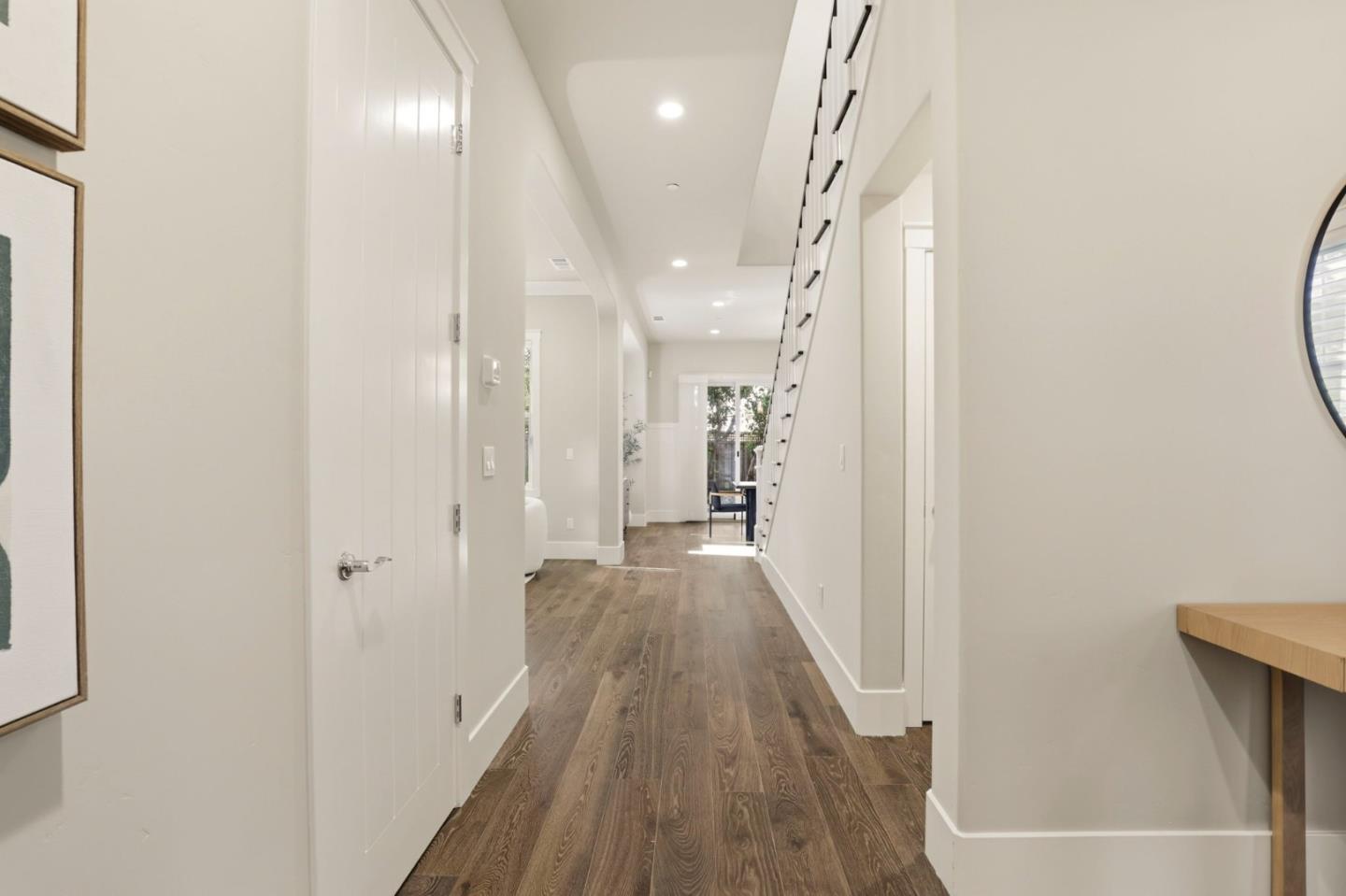 Detail Gallery Image 4 of 47 For 38 Liberty Hall Ln, Redwood City,  CA 94062 - 4 Beds | 4/1 Baths