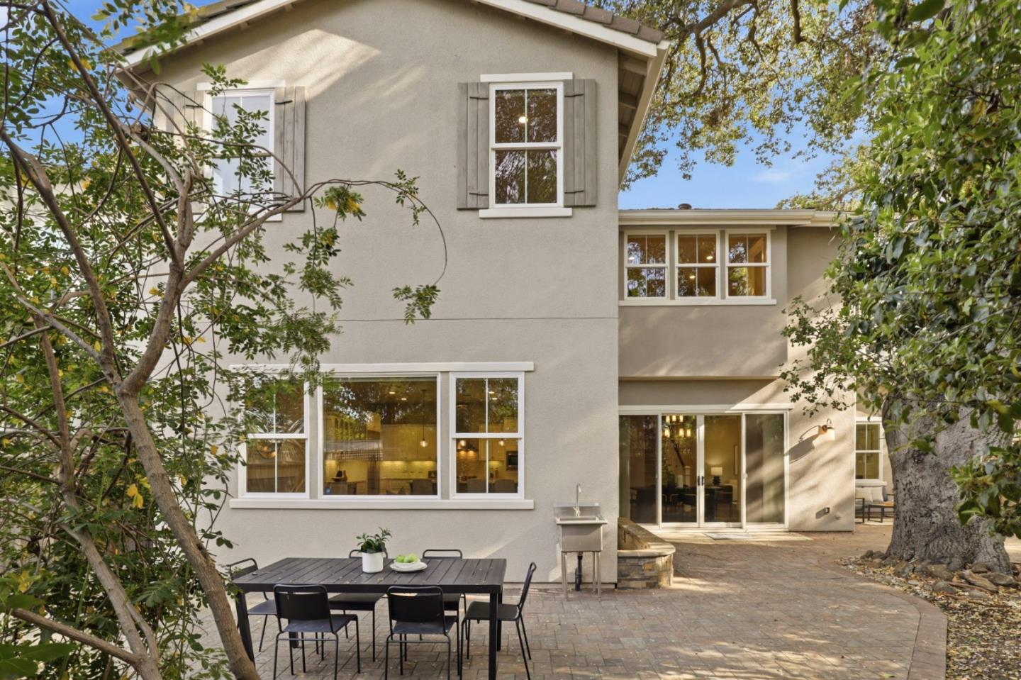 Detail Gallery Image 41 of 47 For 38 Liberty Hall Ln, Redwood City,  CA 94062 - 4 Beds | 4/1 Baths