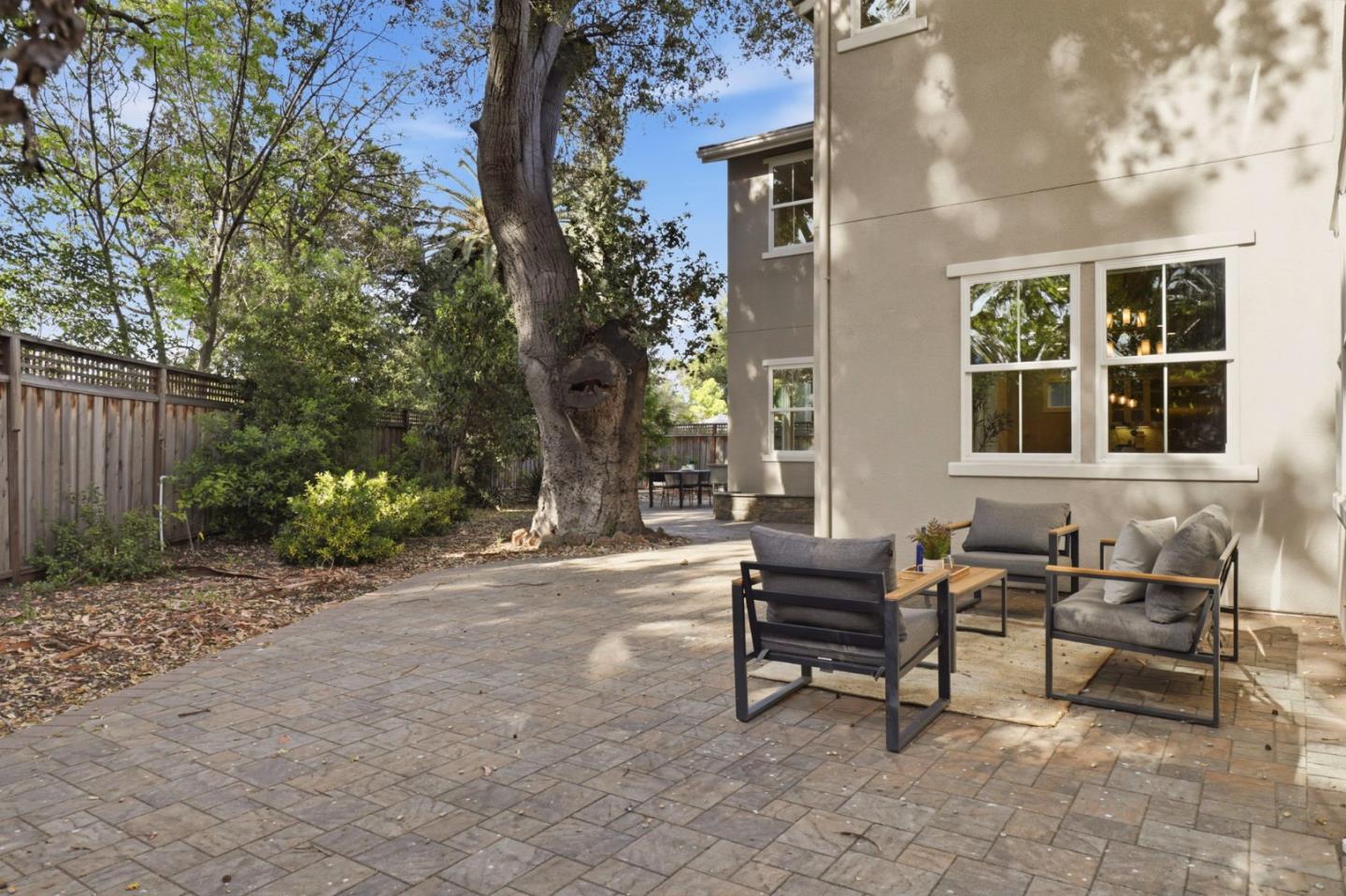 Detail Gallery Image 43 of 47 For 38 Liberty Hall Ln, Redwood City,  CA 94062 - 4 Beds | 4/1 Baths