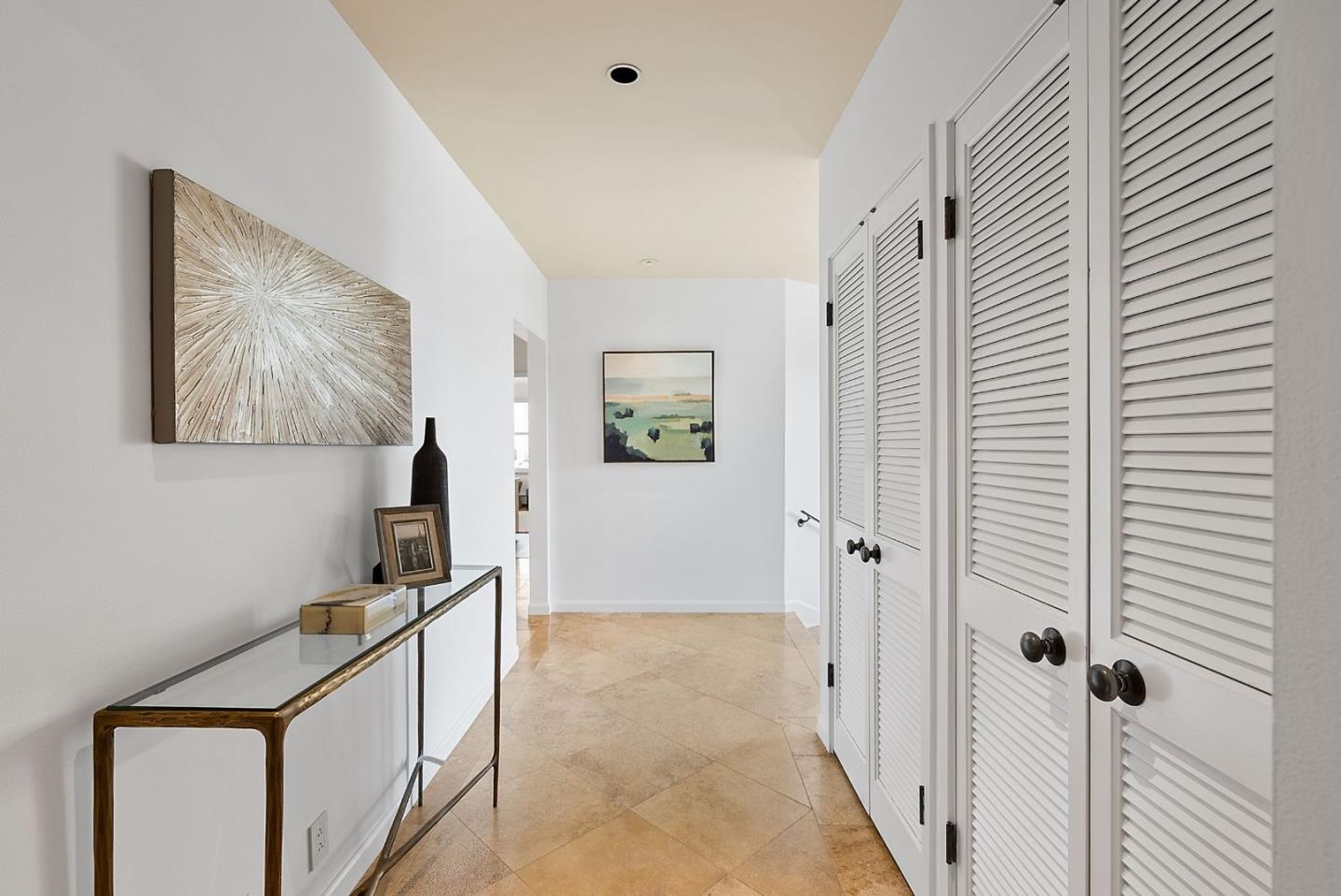 Detail Gallery Image 7 of 53 For 2390 Hyde St 1a,  San Francisco,  CA 94109 - 3 Beds | 2 Baths