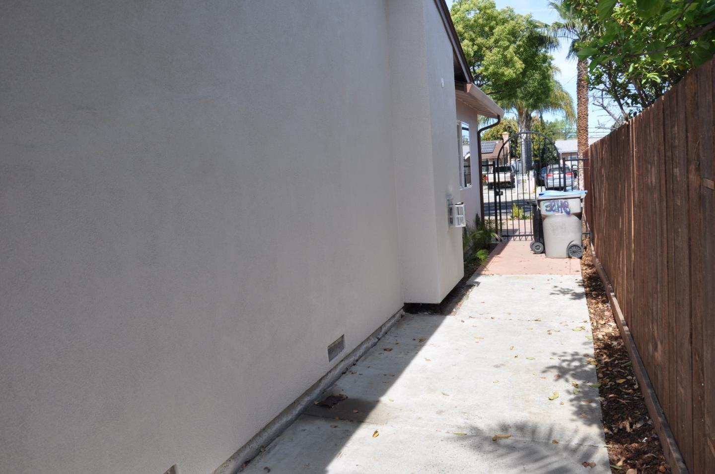 Detail Gallery Image 11 of 16 For 3248 Rocky Mountain Dr, San Jose,  CA 95127 - 3 Beds | 2 Baths