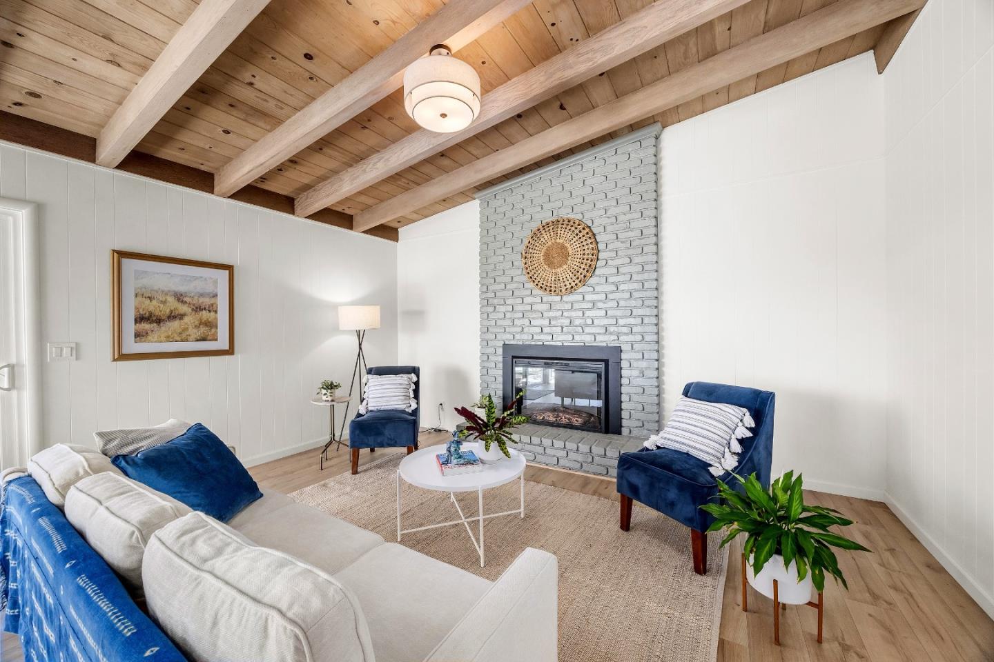 Detail Gallery Image 3 of 35 For 107 Las Ondas Ct, Santa Cruz,  CA 95060 - 3 Beds | 2 Baths