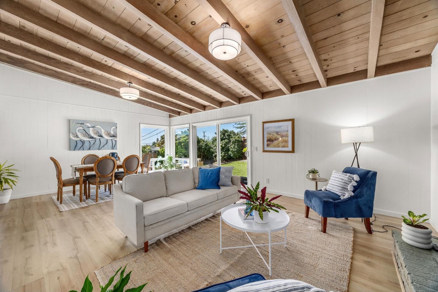 Detail Gallery Image 5 of 35 For 107 Las Ondas Ct, Santa Cruz,  CA 95060 - 3 Beds | 2 Baths