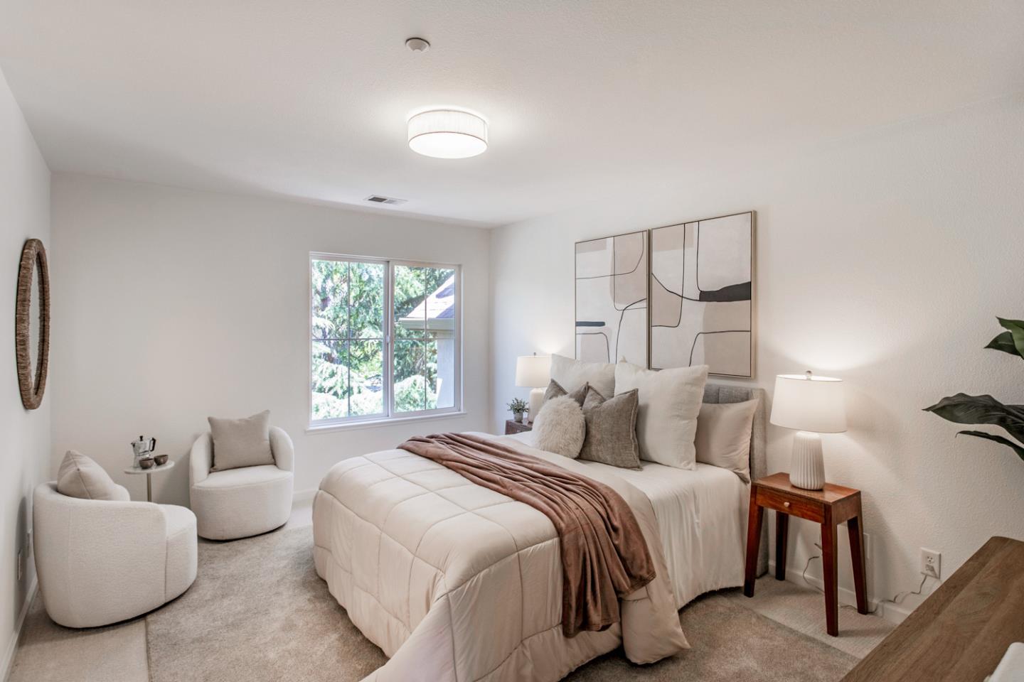 Detail Gallery Image 14 of 25 For 30 Royal Oak Ct, Mountain View,  CA 94040 - 3 Beds | 2/1 Baths