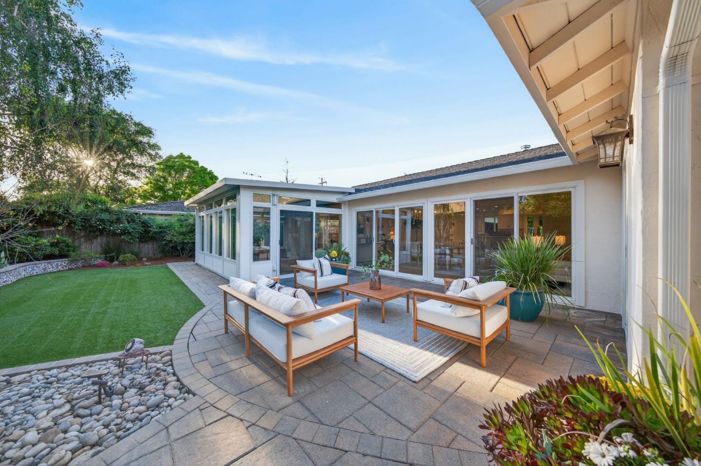 Detail Gallery Image 35 of 48 For 1241 Levin Ave, Mountain View,  CA 94040 - 4 Beds | 2/1 Baths