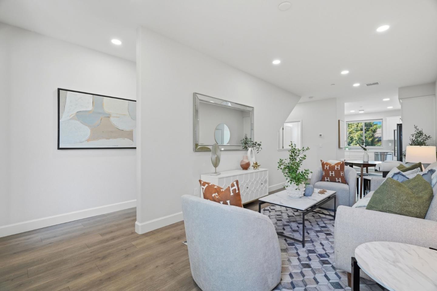 Detail Gallery Image 16 of 36 For 605 Cinnamon Cir, Mountain View,  CA 94043 - 2 Beds | 2/1 Baths