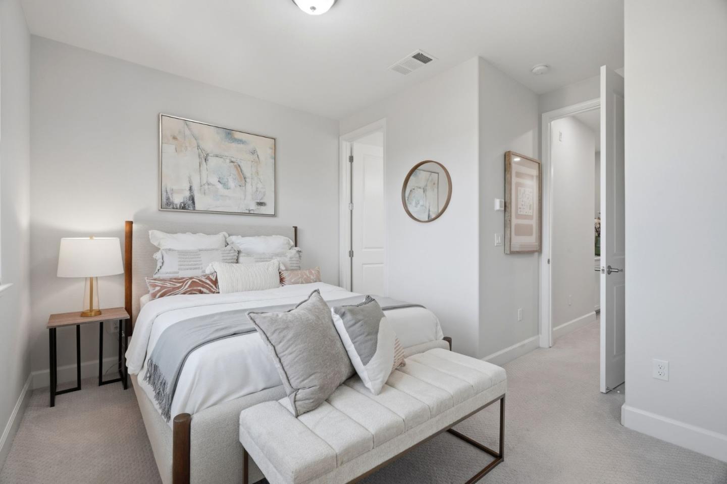 Detail Gallery Image 17 of 36 For 605 Cinnamon Cir, Mountain View,  CA 94043 - 2 Beds | 2/1 Baths