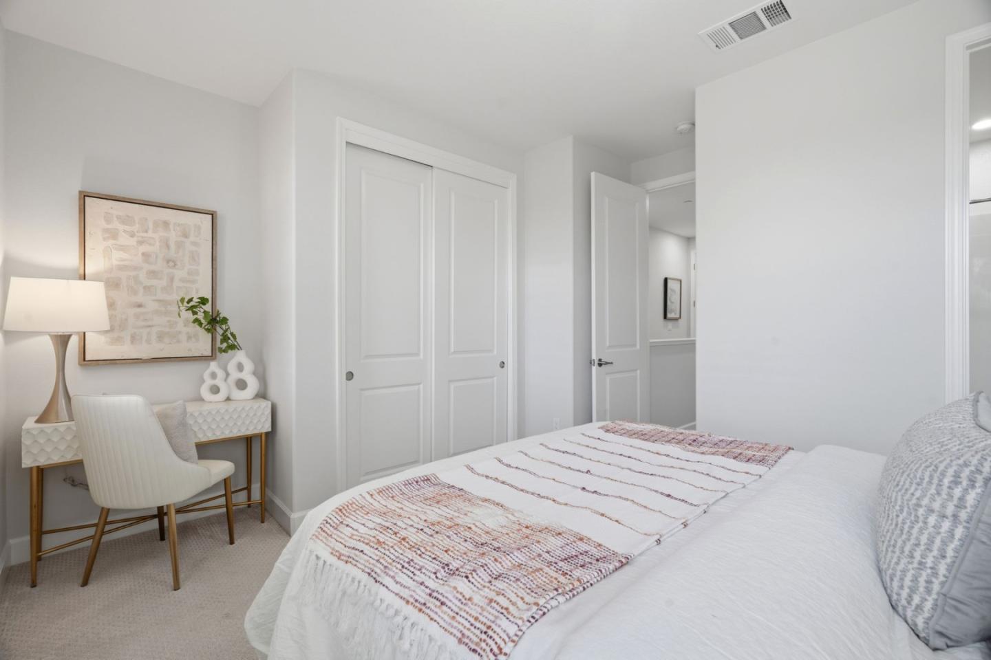 Detail Gallery Image 22 of 36 For 605 Cinnamon Cir, Mountain View,  CA 94043 - 2 Beds | 2/1 Baths