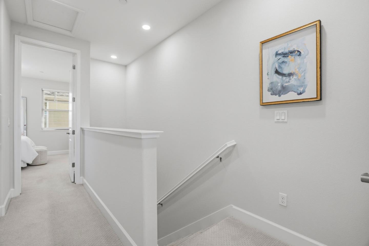 Detail Gallery Image 24 of 36 For 605 Cinnamon Cir, Mountain View,  CA 94043 - 2 Beds | 2/1 Baths