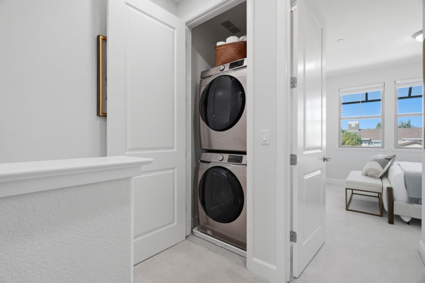 Detail Gallery Image 25 of 36 For 605 Cinnamon Cir, Mountain View,  CA 94043 - 2 Beds | 2/1 Baths