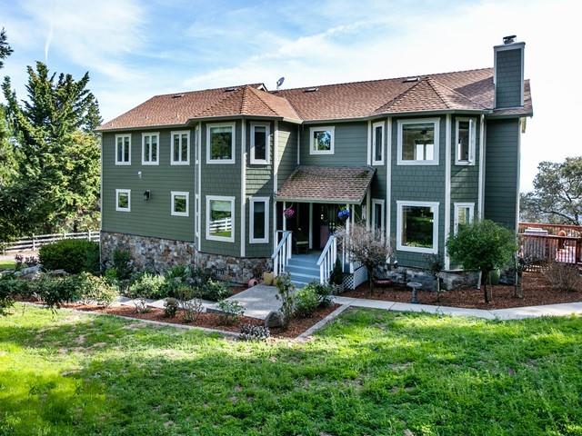 Detail Gallery Image 3 of 44 For 26756 Adams Rd, Los Gatos,  CA 95033 - 5 Beds | 4/1 Baths