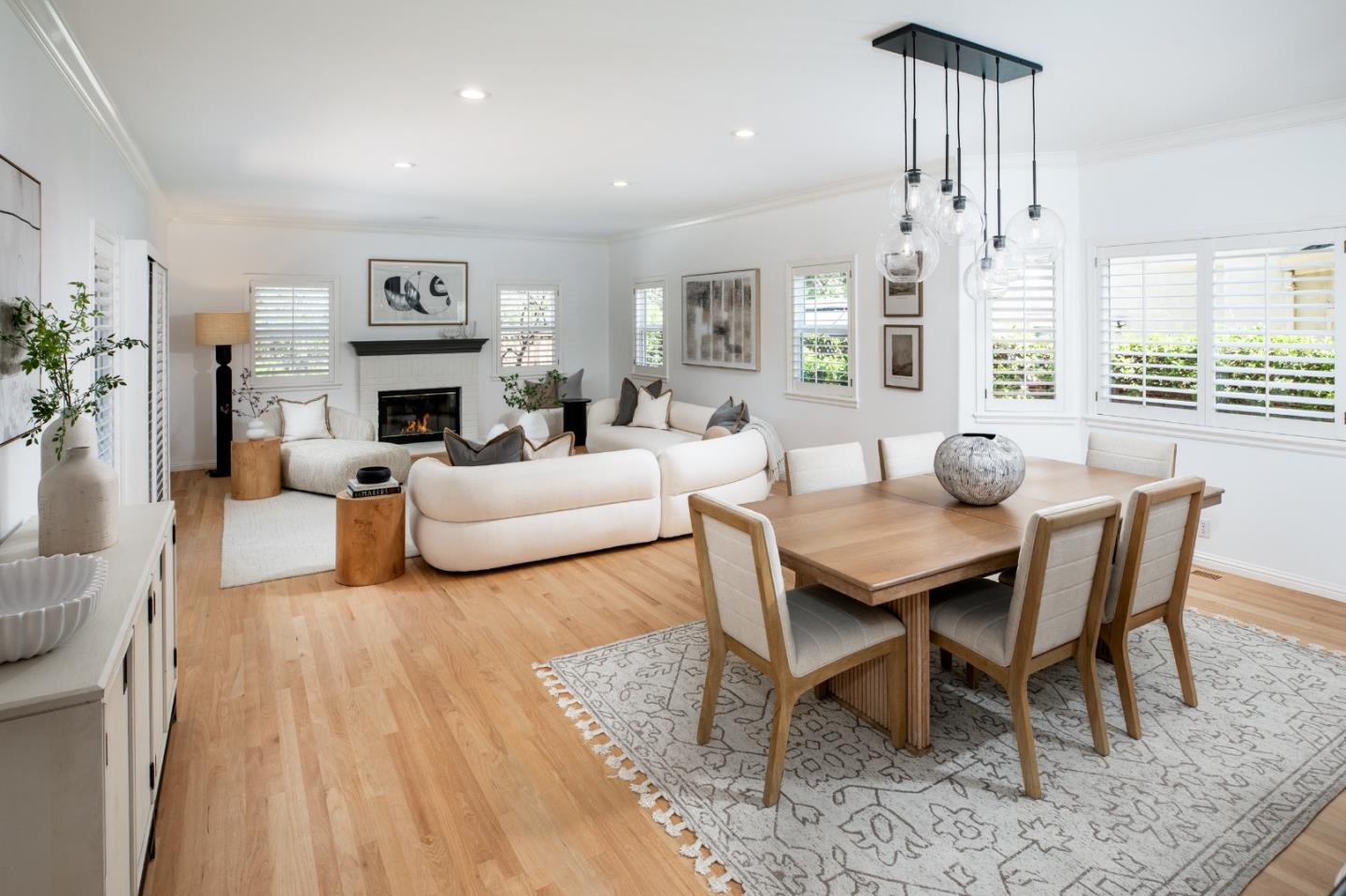 Detail Gallery Image 13 of 35 For 810 Arroyo Ct, Palo Alto,  CA 94306 - 5 Beds | 3/1 Baths