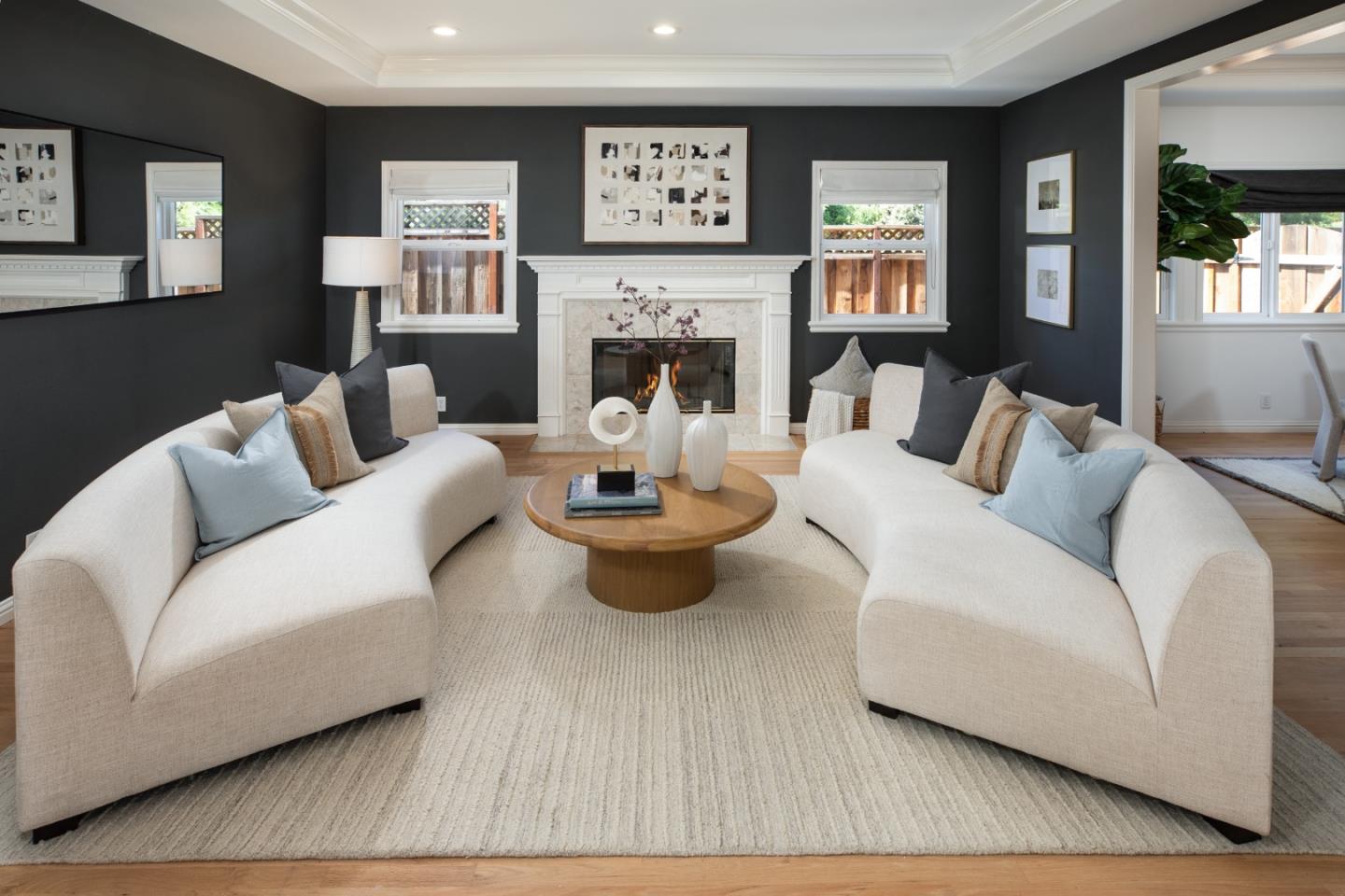 Detail Gallery Image 4 of 35 For 810 Arroyo Ct, Palo Alto,  CA 94306 - 5 Beds | 3/1 Baths