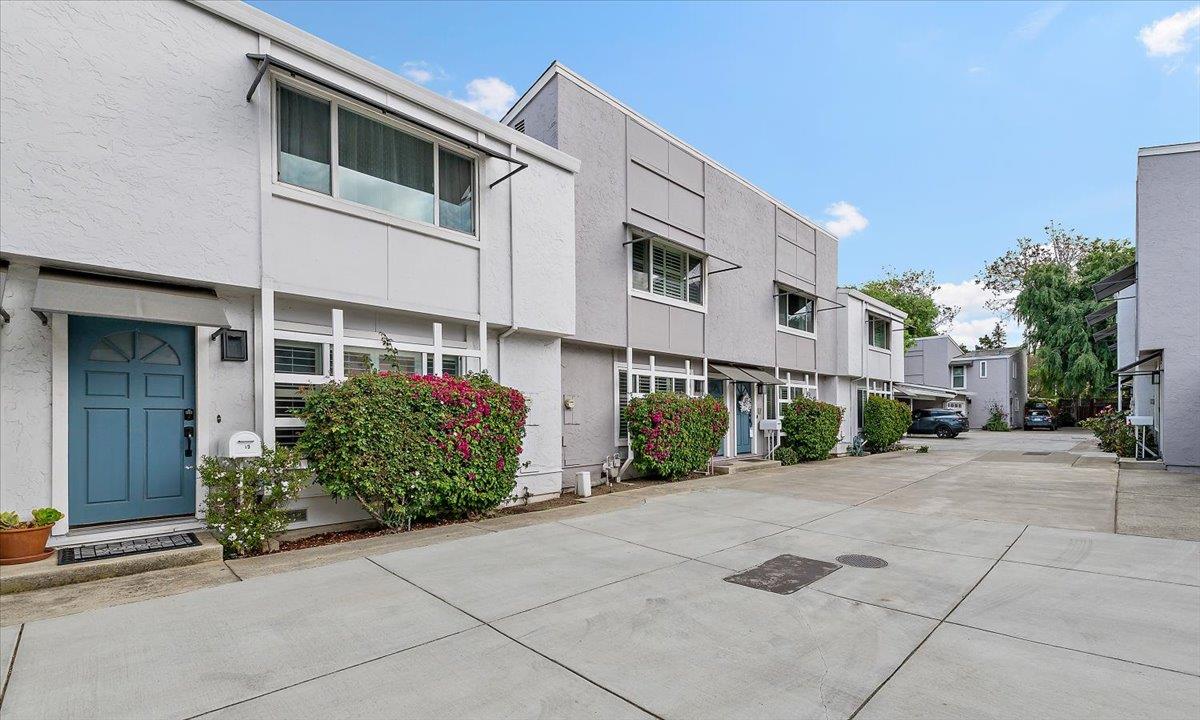 Detail Gallery Image 2 of 20 For 1152 Brace Ave #10,  San Jose,  CA 95125 - 2 Beds | 1/1 Baths