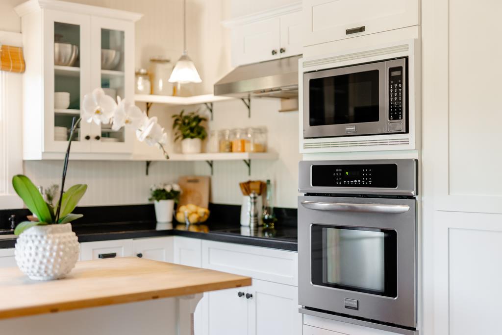 Detail Gallery Image 16 of 37 For 46 Beulah Dr, Santa Cruz,  CA 95060 - 2 Beds | 1 Baths