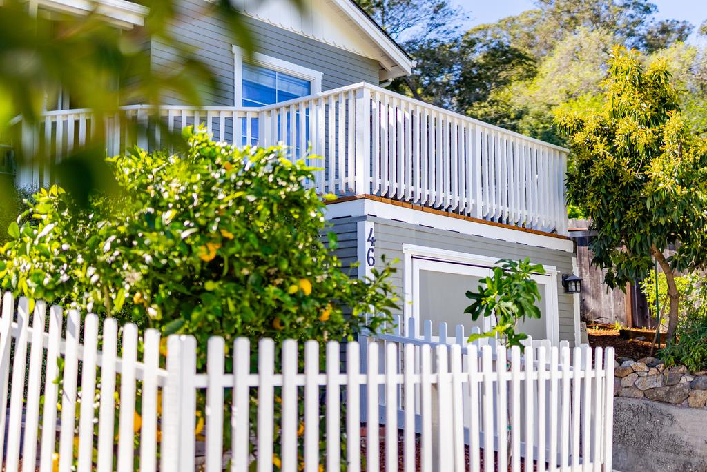 Detail Gallery Image 2 of 37 For 46 Beulah Dr, Santa Cruz,  CA 95060 - 2 Beds | 1 Baths