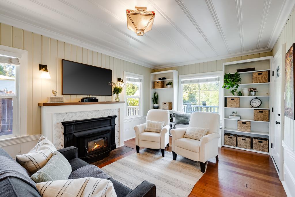 Detail Gallery Image 4 of 37 For 46 Beulah Dr, Santa Cruz,  CA 95060 - 2 Beds | 1 Baths